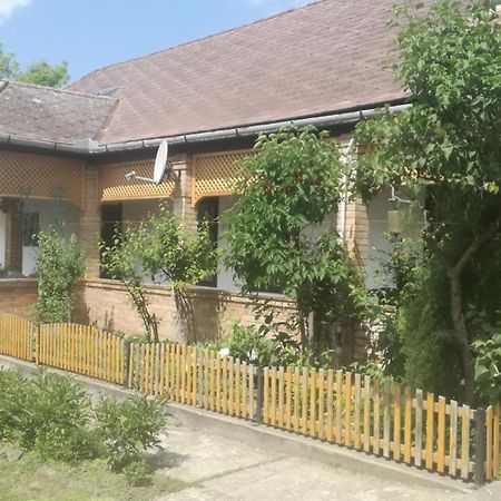 Ferienwohnung Henrietta Vendeghaz Domoszlo Exterior foto